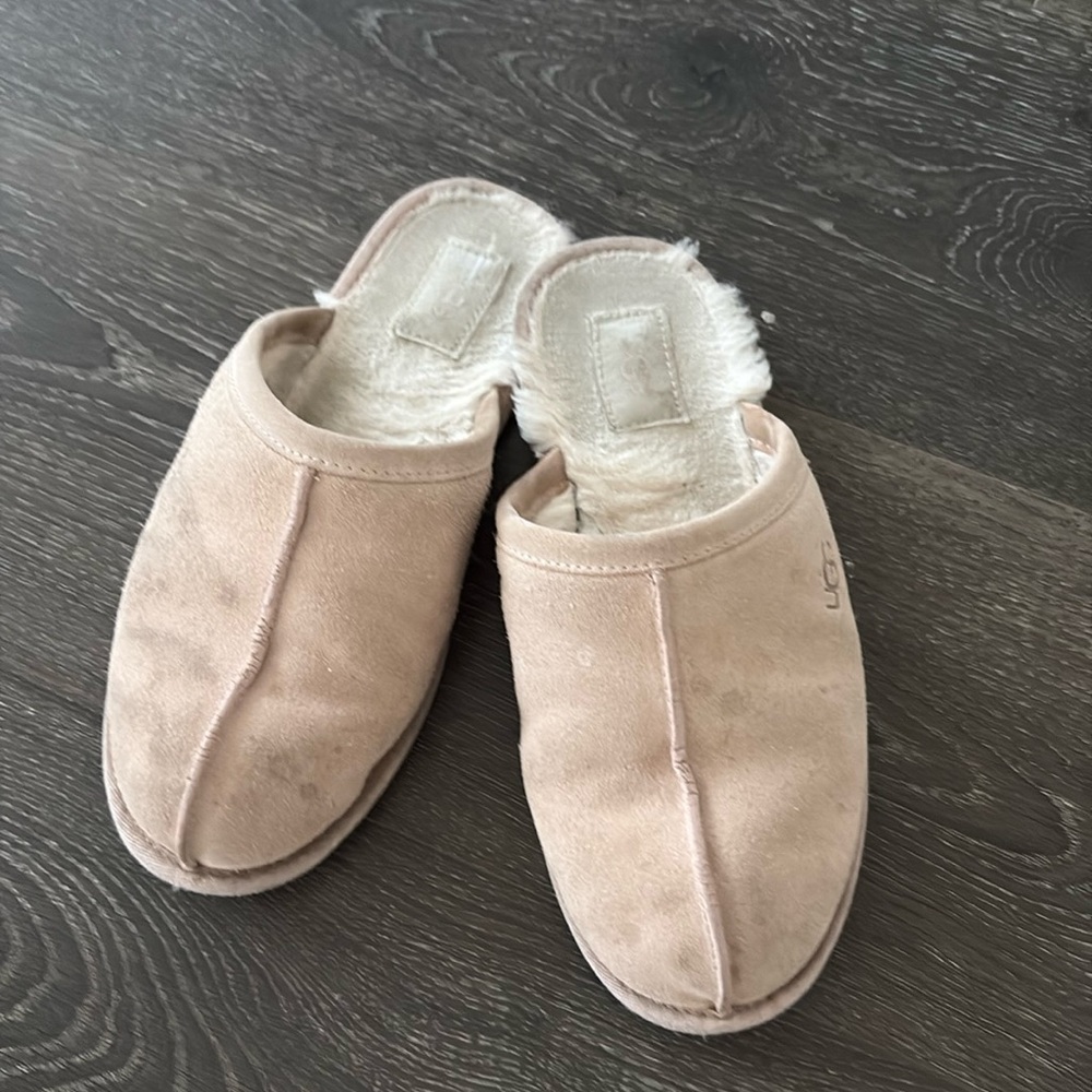 uggs woman us8